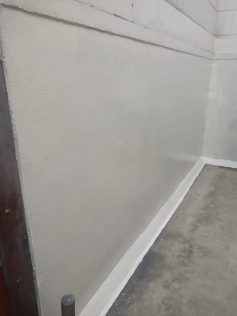 Sala industrial Mafrisur con revestimiento de muros terminado en Osorno -- Kronos Mining